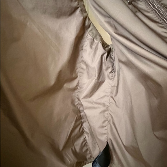 The North Face Kids Lime Green Puffer Vest - Picture 4 of 6